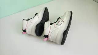 Zapatillas Hello Kitty LED Talla 29