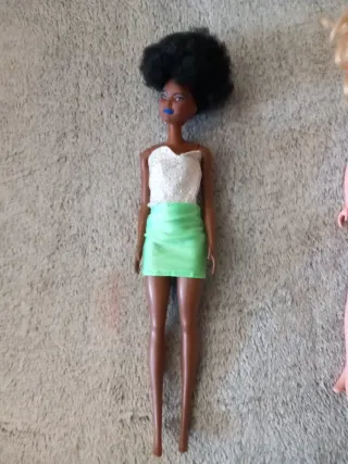 Lote de muñecas variadas