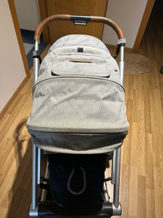 Carrito Bebé Igo Musty con capazo.