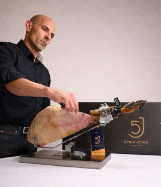 Tallador de pernil - Comarques de Tarragona