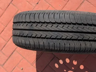 Rueda de repuesto coche 4 tornillos