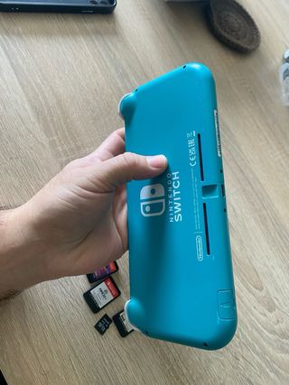 Nintendo Switch Lite Verde + 4 Giochi