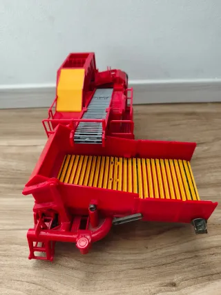 Bruder 02130 - Raccoglitrice di patate Grimme