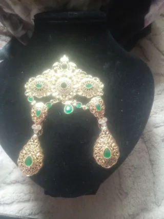 Broche y pendientes fallera oro y esmeralda