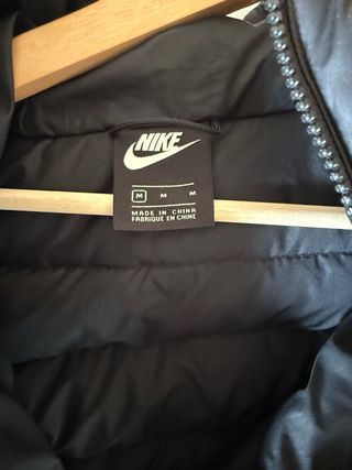 Chaqueta Nike Negra con Capucha