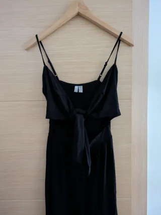 Mono largo negro espalda anudada