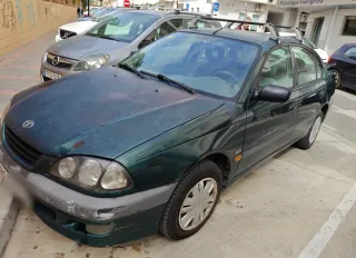 Toyota Avensis 1999