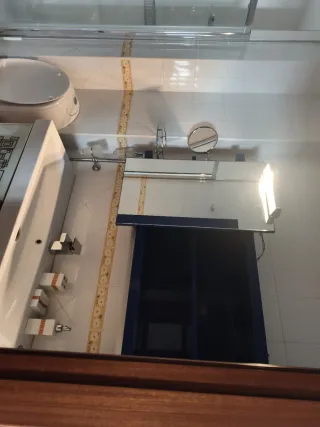 Conjunto baño mueble lavabo grifo espejo