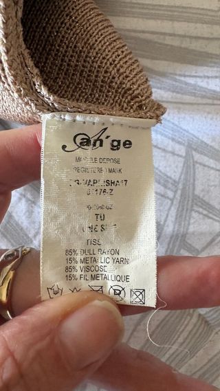 Jersey fino entretiempo dorado