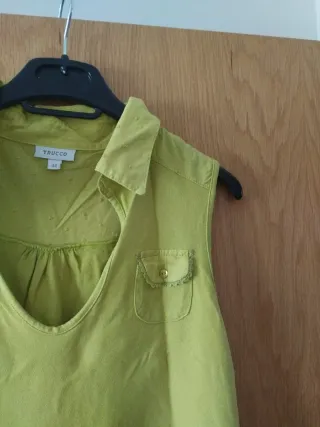 Camiseta cuello pico camisero verde limón