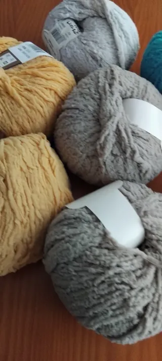 Lana para tejer varios colores