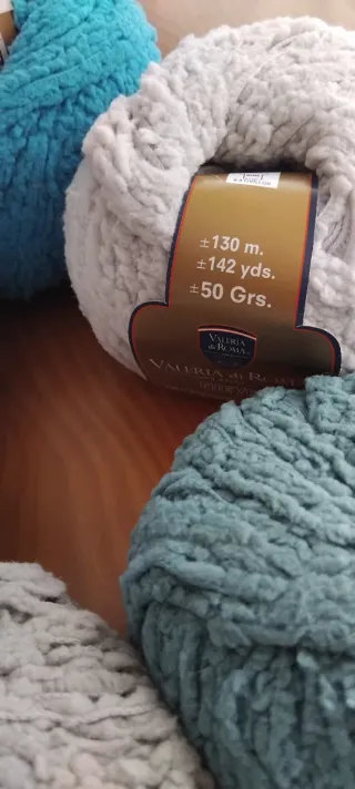 Lana para tejer varios colores