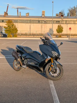 Yamaha TMAX DX 2018: ¡La más equipada y cuidada!