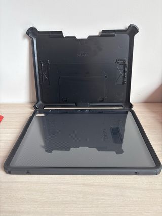Funda OtterBox para iPad 13” Nueva