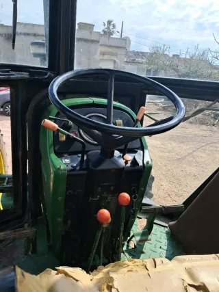 Tractor John Deere 3140 Super