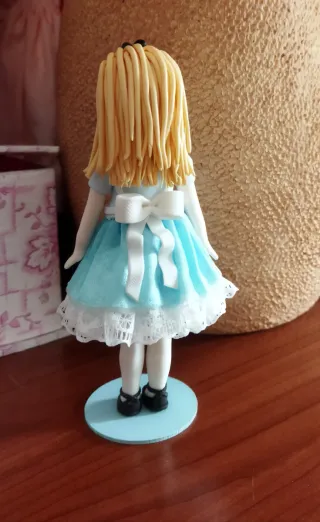 Bambola tipo Alice porcellana fredda stoffa