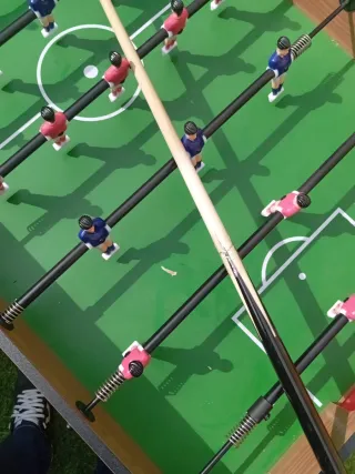 Juego 4 en 1: Futbolín, Billar, Air Hockey y Bolos