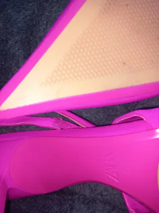 Zapatos de tacón, rosa chicle o fucsia intenso