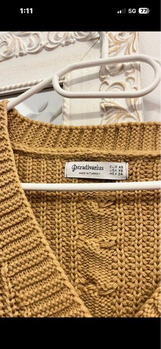 Cárdigan Stradivarius beige