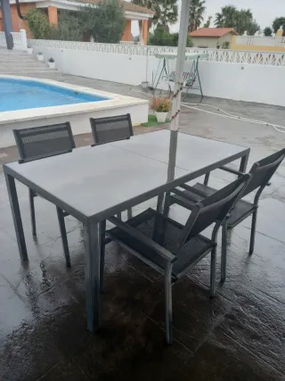 Mesa y 4 Sillas Terraza Cristal Metal