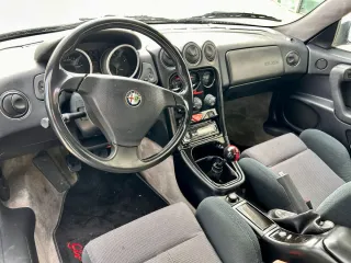 Alfa Romeo GTV 2000