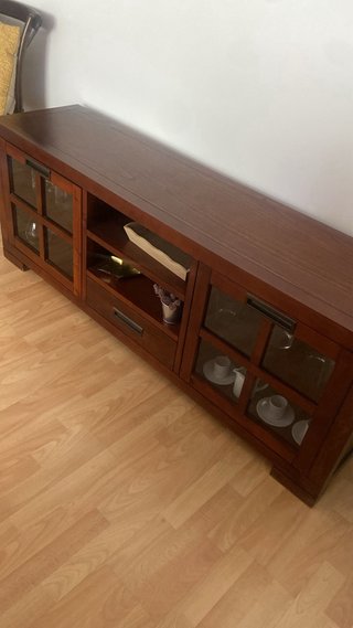 Mueble Banak madera marrón. En perfecto estado.