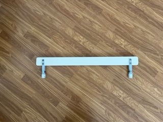 Barandilla para cuna blanca Ikea.