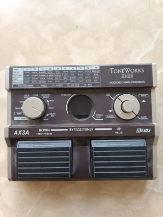 Korg Toneworks AX3A per chitarra