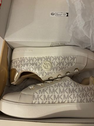 Zapatillas Michael Kors Beige Mujer