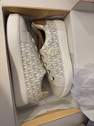 Zapatillas Michael Kors Beige Mujer