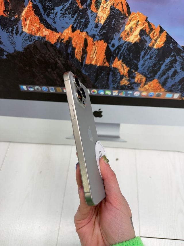 iPhone 15 pro Max 256gb como nuevo