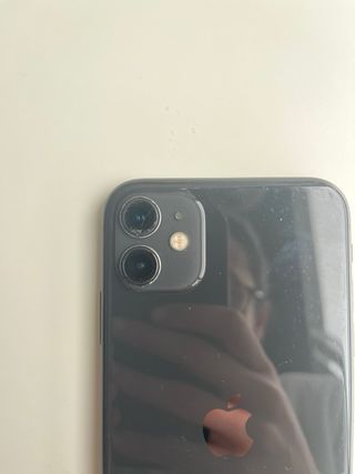 iPhone 11 Nero - Fotocamera con dettagli