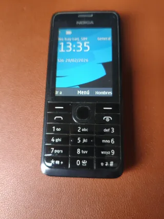Telefono cellulare Nokia 301. Completo. Libero.