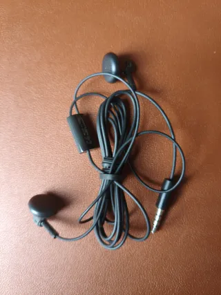 Telefono cellulare Nokia 301. Completo. Libero.