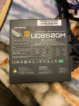 Fuente Alimentación GIGABYTE UD850GM 850W