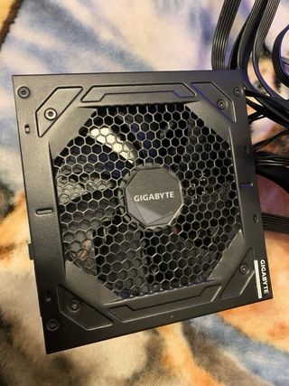 Fuente Alimentación GIGABYTE UD850GM 850W