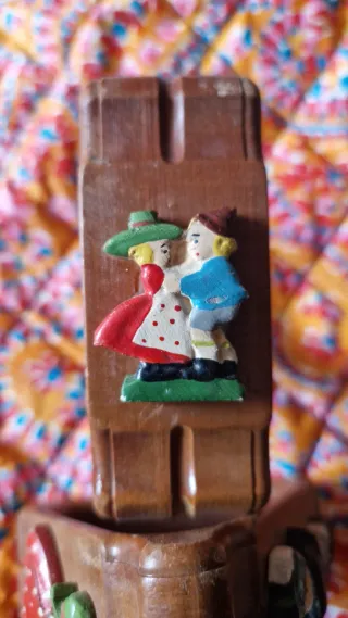 2 Ferma fogli/segna posto in legno decorato