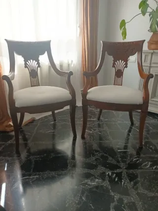 Pareja de sillones de madera