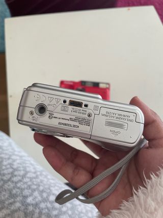 Lote 2 Fotocamere: Konica Tomato e Kodak C330