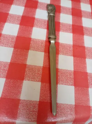 Abrecartas antiguo cabeza de caballo