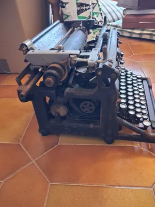 Máquina de escribir Underwood antigua