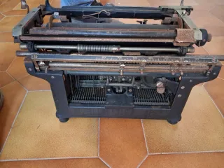 Máquina de escribir Underwood antigua
