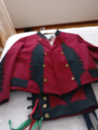 Traje de llanisca y porruano