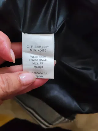 Vestido cuadros y efecto piel