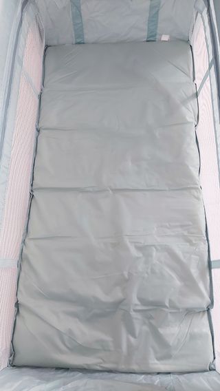 Cuna de viaje plegable Kikka Boo - sin uso