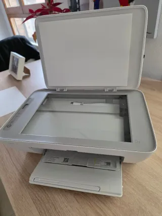 Impresora HP DeskJet 2720e