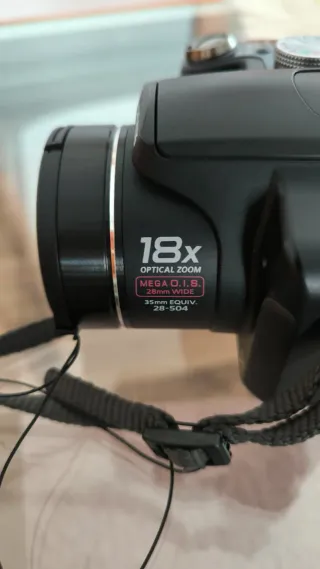 Panasonic Lumix FZ-18