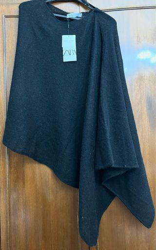 Capa Zara asimétrica punto fino alpaca