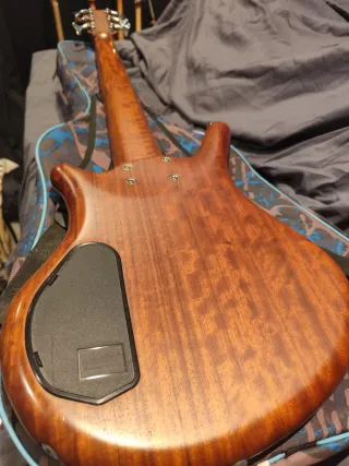 Bajo Warwick GPS Thumb BO 6 NT