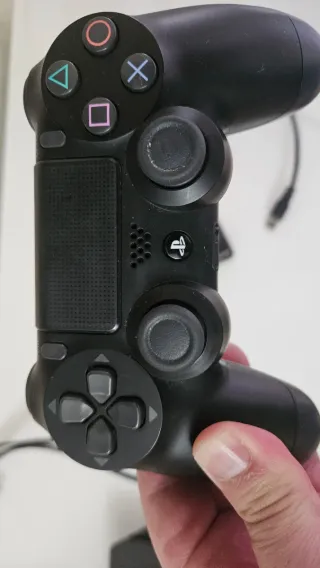 PS4 Slim 1TB + Mando Original Negro V2